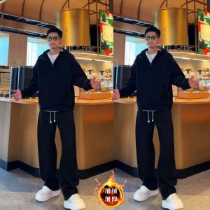 ชุดกีฬาลำลองชายฤดูใบไม้ร่วงใหม่ ดีไซน์ลายทางเฉียงเรียบง่าย สไตล์สตรีท คอกลม แขนยาว กางเกงขายาว ชุดสองชิ้น