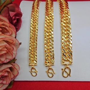 สร้อยข้อมือเลสทองก้างปลาตัดลาย ความยาว 7 นิ้ว เทียบเท่าน้ำหนัก 1-3 บาท ชุบทอง ทำจากทองเหลือง ใส่ได้ทุกโอกาส ใส่อาบน้ำได้