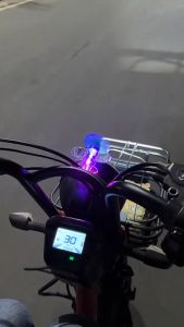 Máy Bay Phát Sáng Năng Lượng Gió Trang Trí Xe Máy Máy Bay Mini Chạy Bằng Sức Gió Dán Ô tô Xe Máy