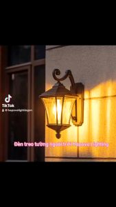Đèn treo tường ngoài trời gắn tường trang trí CHỐNG NƯỚC HAPOVA DGT 0885 + Tặng bóng led AS Vàng