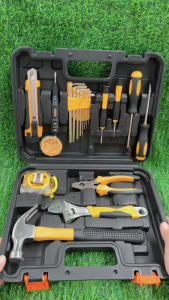 Maybuck ประเทศญี่ปุ่น ชุดเครื่องมือครัวเรือน ไขควง ค้อนด้ามยาว ตลับเมตร 19 ชิ้น