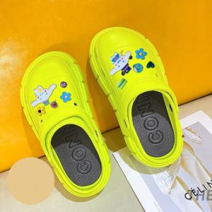 LKShoes พร้อมส่งมากแม่ รองเท้าหัวโตแฟชั่น รุ่นนี้พื้นหนา น้ำหนักเบา นุ่มนิ่มสุดๆ มีให้เลือก 3 สี แถมฟรีงานการ์ตูนน้องต่ายสุดน่ารัก สั่งเลย ส่งไวมากจ้า