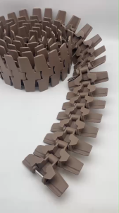 880-K450 BO TAB curve top chain ความกว้าง 114 มิลลิเมตร สายพานลำเลียงทางโค้ง แคบ R300มิลลิเมตร