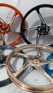 VELG DELKEVIC RING 17 D51 SCOOPY GENIO VARIO 125 150 MIO SPORTY RING 17 MODEL D51 RING 17 ORIGINAL DELKEVIC MOTORCYCLE