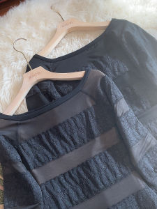 ชุดเดรสไหมบุขนแกะถักทรงเข้ารูปสำหรับผู้หญิง ช่วงฤดูใบไม้ร่วง/ฤดูหนาว ชุดชั้นในเกาะอก กระโปรงสั้น ชุดเดรสไหมบุขนแกะถัก