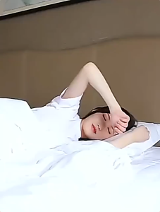 J18 TWS Headphone Bluetooth Stereo True Wireless Headphone Earbud di Ear Handsfree Earphone Telinga Tunas