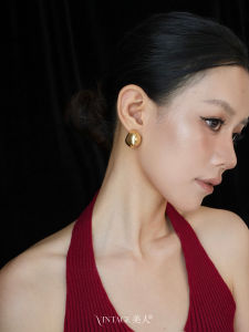 Fashionable French Vintage Pure Silver Metal Glossy C-Shaped Earrings Elegant Simple Design High-End Jewelry for Women