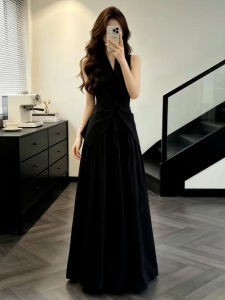 unifittoo | French Hepburn Style Black Sleeveless Halter Neck Slimming Dress