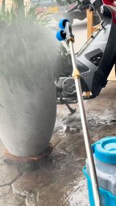 [TS20A8R] BÌNH XỊT ĐIÊN 20L TATSU 1 BƠM - QUẤY THUỐC TỰ ĐỘNG - ẮC QUY 12V8AH THÁO RỜI Ở PHÍA SAU  - THANH MỰC ĐO NƯỚC -