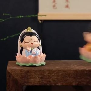 Creative Wealth God Guanyin Chinese Style Figurine