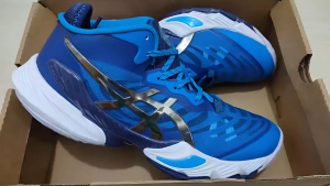 Sepatu voli gel metaris - sepatu volly metarise - sepatu pria gel burst 24 - sepatu volly sky elite