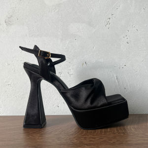 หวาน สีขาว ผ้าซาติน แพลตฟอร์มกันน้ํารองเท้าส้นสูงเปิดนิ้วเท้าหัวสแควร์ส้นหนารองเท้าแต่งงานความสูงรองเท้าแตะ Mary Janes