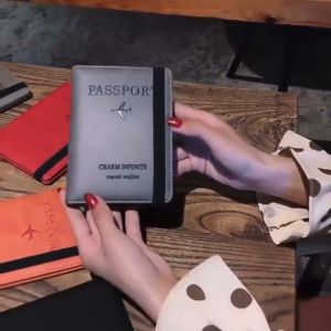 [กระเป๋าพาสปอร์ต Neutral Multi-Purpose กระเป๋าใส่หนังสือเดินทางหนัง Tri-Fold กระเป๋าจัดระเบียบเอกสารผู้ถือ]