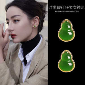 Retro Green Jade Gourd Gold-Embedded Earrings Unique Beautiful Chinese Style Womens Hoops out New Fashion Jewelry