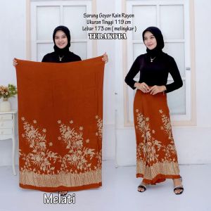Sarung Santri Putri Rayon Motif Batik Muslim Kekinian