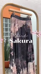 Rok Plisket Motif Sakura: Rok Fashionable untuk Wanita