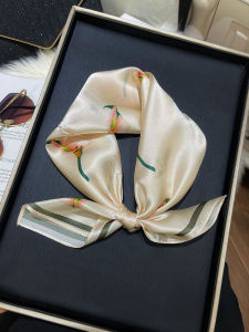 High-End Silk Scarf for Women in Beige 100% Silk Spring Autumn Decorative Clavicle Small Square Scarf Gift Item