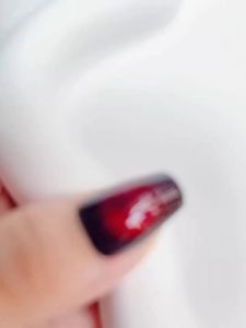 NAILBOX THIẾT KẾ MẪU MẮT MÈO ĐỎ - M004