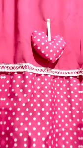 Gorden Kolong Dapur Polkadot Hiasan Love (Free tali + paku / hook tempel 2 pcs)