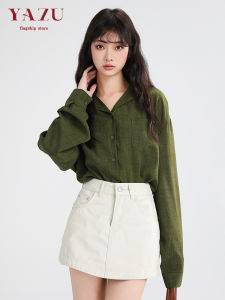 เสื้อเชิ้ตคอปกพับแขนยาวสีเขียวหมึกสไตล์ฮ่องกงย้อนยุคสำหรับผู้หญิงในช่วงฤดูใบไม้ผลิ เสื้อเชิ้ตแขนยาวทรงสลิมฟิตสไตล์ลำลอง