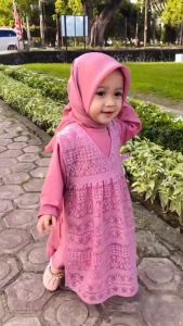 Gamis Brukat Viral: Pilihan Rompi Katun Spandek untuk Maula Kids Wear