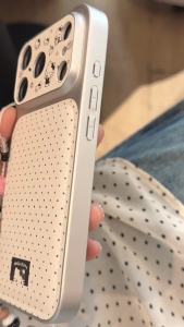 Sanrio | Ốp Điện Thoại iPhone 17/16/15/14 Pro Max Chống Sốc Bằng Silicon Họa Tiết Chấm Bi Đen Kèm Dây Đeo Tay Có Khe Đựng Thẻ Dễ Thương