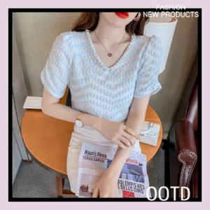 เสื้อแฟชั่น เสื้อถัก เสื้อคอวี ผู้หญิง สีโอนอ่อนสุดน่ารัก รีบสั่งที่ดีเทล