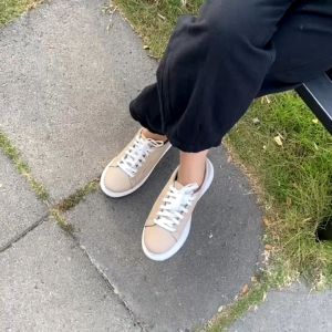 LIMITLESS Sepatu Sneakers Perempuan Olahraga LISA Kasual Fashionable Elegant Sneakers Cewek Dewasa Kekinian Korean Style Hitam Anti Slip Terbaru 2023