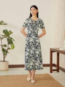 Resort Style Floral Print Elastic Silk Dress