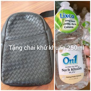 Túi đeo chéo nam làm từ vật liệu cao cấp có khả năng chống thấm chống nước