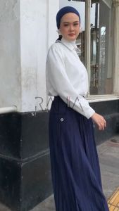 Rok Plisket Kantong Kancing: Desain Fashionable & Bahan Berkualitas