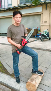 Máy Cưa xích Dùng Pin Phổ Thông Benzamax công suất 1800w chân pin Makita Công Suất Lớn đường kính cắt 12 inch