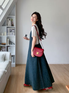 ชุดเดรสยีนส์ฤดูร้อนสำหรับผู้หญิง ชุดสองชิ้นแบบลำลอง แขนสั้น คอกลม ชุดแฟชั่นฤดูร้อน 2025 สไตล์เกาหลี เสื้อผ้าทำงาน