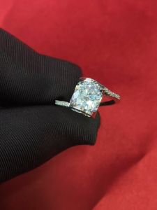Diamcity (Free Gra Certificate) Cincin Terbuka Moissanite 2 Karat untuk Wanita