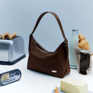 MADAM PEONY กระเป๋าสะพายข้าง กระเป๋าสะพายครอสบอดี้ รุ่น SMALL SUEDE