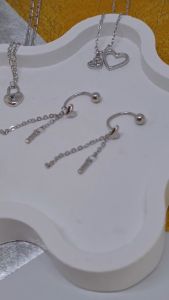 ต่างหู MNL รุ่น Heart Locked: ต่างหูระย้า ผมรับเพื่อนอน ต่างหูแฟชั่น ต่างหูเงินแท้ ต่างหูผญ เครื่องประดับมินิมอล ต่างหูแป้น ต่างหูเกาหลี ต่างหูเก๋ๆๆ