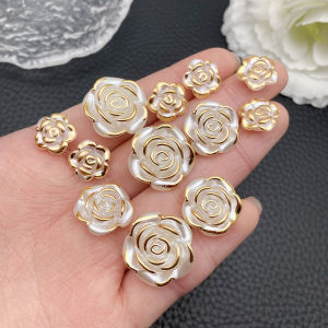 30 ชิ้นอะคริลิค Gold-Trimmed Gilded Perforated Rose ชุด - เหมาะสําหรับ DIY สร้อยคอ/ต่างหู/สร้อยข้อมือ Crafting