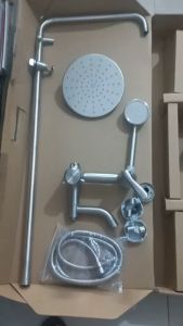 Cây sen nóng lạnh hàng chuẩn chất liệu inox sus 304 100% thân đúc nước mạnh cao cấpsang trọng