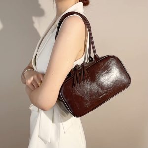 Manluo Tas tangan Sling Bag shoulder bag wanita mode baru Tas Bahu Tas Bowling Desain Niche Tas Underarm Bag