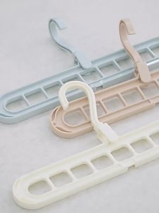 ไม้แขวนเสื้อ 9รู ไม้แขวนอเนกประสงค์ พับได้ หมุนได้ 360องศา คละสี