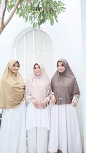 Hyuna - Hijab Bergo Jumbo Size XL Kerudung Syari Jilbab Instan Daily Bahan Jersey Premium Super Syahnaz Series