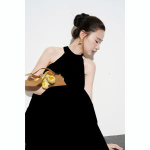 Váy Mùa Hè Không Tay Xếp Ly Cạp Rộng Cho Nữ Váy Midi Dài Không Dây Váy Dự Tiệc Phong Cách Mùa Hè Váy Nữ