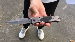 Browningแท้ มีดพับF126 แสตนเลสG10 มีดพับเดินป่า ตั้งแคมป์ มีดพับกลางแจ้ง มัลติฟังก์ชั่น มีดปอกผลไม้ สแตนเลส มีความแข็งแรงสูง คมมาก folding knife self-defense outdoor folding knife multifunctional fruit knife