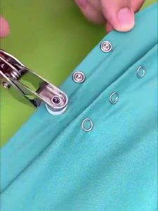 100Pcs Snap Button Pliers Tools Set Stainless Steel Five Claw Buckle Installation Tool Set No Need Sewing Clothes Metal Snap Button Pliers Tool Invisible Snap Fastener Sewing Accessories Diy Clothes Tool