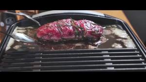 Tiêu sấy lạnh tiêu chuẩn châu Âu đính sẵn cối xay tiêu tiện lợi (26g/lọ)