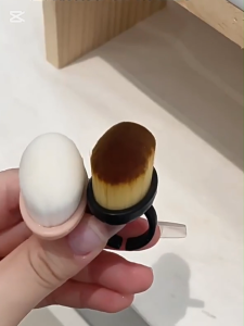 Chổi quét bụi làm móng mini dạng nhẫn – cọ nail đeo ngón tiện lợi cho thợ nail