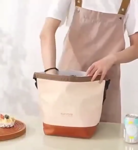 Versatile Lunch Bag with Shoulder and Hand Carrying Options