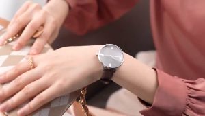 YA01 Đồng hồ đeo tay nữ thời trang dáng tròn chống thấm nước hiện đại thanh lịch Watch Women