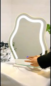 Gương để bàn trang điểm viền đèn led cảm ứng hình đám mây decor phòng cực đẹp GP294