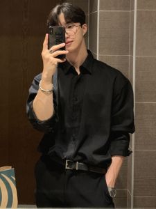 สีดำ Ice ผ้าไหม เสื้อเชิ้ตผู้ชาย ฤดูใบไม้ผลิ ฤดูใบไม้ร่วง หลวม Fit แขนยาวบางเทเลอร์ความรู้สึกอ่อนเยาว์สไตล์ฉากกีฬา ลำลอง เสื้อเชิ้ต